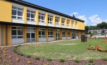 FOTO: Po viac ako 30 rokoch otvorili v Púchove nové mestské jasle