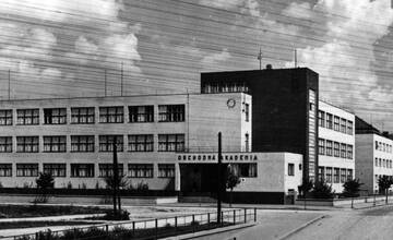 Sobotná prechádzka mestom Trenčín vám odhalí históriu Obchodnej akadémie