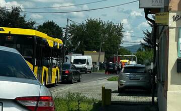 AKTUÁLNE: Nehoda v Prievidzi, počítajte so zdržaním