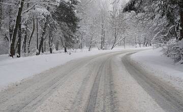 Obyvateľov Trenčianskeho kraja dnes večer potešia prvé snehové vločky