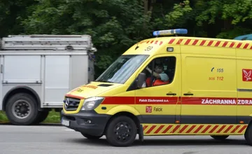 Na zjazdovke Cigeľ v Prievidzi zasahovali záchranári. Paraglajdista tu uviazol na strome a utrpel podchladenie