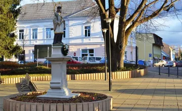 Na Mierovom námestí v Ilave začínajú práce, obmedzia dopravu aj pohyb chodcov