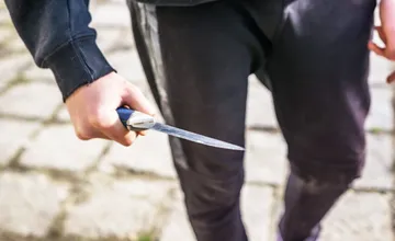 Prievidzskí mestskí policajti zachránili muža pred samovraždou a pomohli aj pri resuscitácii