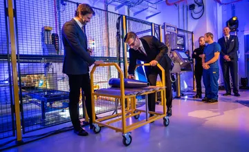 V Dubnici spustili najmodernejšiu linku na výrobu delostreleckej munície v Európe, vzniklo tu 300 nových miest