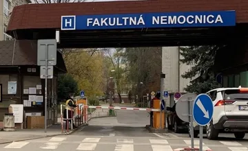 FOTO: Pre zhoršenú epidemiologickú situáciu pozastavila Fakultná nemocnica Trenčín všetky návštevy pacientov
