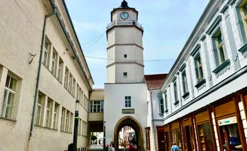 FOTO: Trenčín opäť sprístupní historickú Mestskú vežu, návštevníci sa môžu tešiť na jedinečné výhľady 