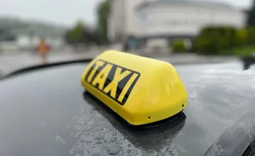 Príbeh z trenčianskeho taxíka dojal verejnosť. Nevinná poznámka mala nečakanú pointu