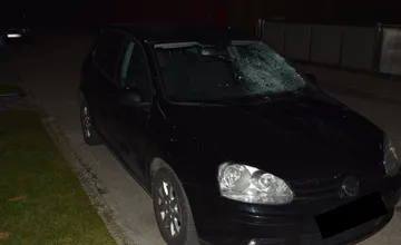 Brutálny incident v Žabokrekoch? Muž v amoku útočil na auto aj majiteľa, vyhrážal sa, že všetkých zabije
