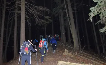 Desiatky kilometrov v tme, tichu a modlitbe. Veriaci zo Žiliny a okolia vyrazia na Extrémnu krížovú cestu