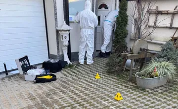 Posun v prípade vraždy 54-ročného muža z Ilavy, z násilnej smrti obvinili jeho 29-ročnú partnerku