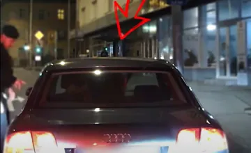 VIDEO: Sadla za volant napriek zákazu, po zastavení sa skúšala vymeniť so spolujazdcom, policajtom z Trenčína neunikla