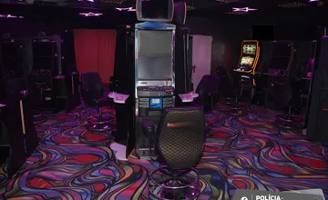 V dubnickej herni sa odohral násilný incident, dvojica mužov čelí obvineniu z lúpeže a ublíženia na zdraví