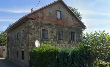 Unikátny kamenný dom v Handlovej vyhlásili za kultúrnu pamiatku, jeho majiteľka s rozhodnutím úradov zásadne nesúhlasí