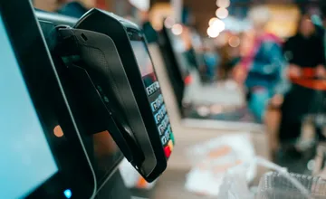 Obyvatelia Nového Mesta ostro reagujú na novinku jedného zo známych supermarketov, jeho krok vnímajú ako nedôveru