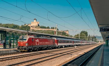 FOTO: Na trať vyrazí špeciálny vlak, ktorý premení cestu do Trenčína na interaktívny hudobno-výtvarný zážitok