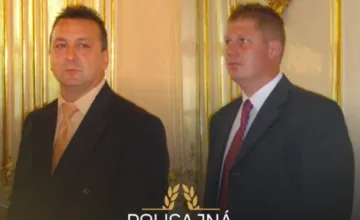 Polícia z Trenčína ocenila prácu Marcela a Patrika, v poslednej chvíli zastavili autobus, ktorý ťahal ženu za šál