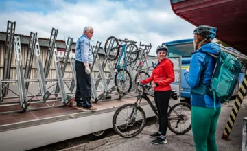 Dobrá správa pre milovníkov cykloturistiky, do Trenčianskeho kraja sa už o pár dní vracajú obľúbené cyklobusy 