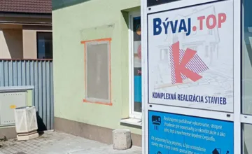V Novom Meste zrušili ďalší bankomat, obyvatelia kritizujú zhoršujúcu sa dostupnosť hotovosti v meste