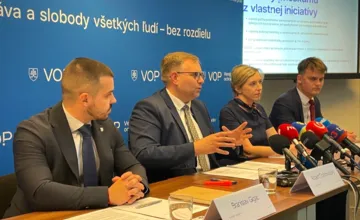 Ombudsman Dobrovodský chce riešiť situáciu v ambulanciách. Aj v Trenčianskom kraji pacienti často netušia, za čo platia