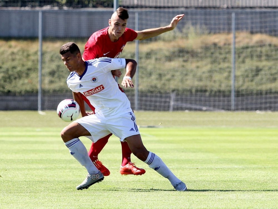 Dorastenci AS Trenčín úspešne zarezávajú na turnaji U 19 v Prahe, foto 4