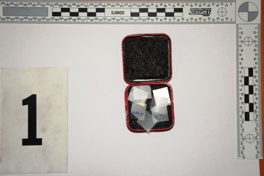 Trenčiansky policajti našli pri prehliadke ďalšie drogy, v tomto fentanylové náplasti a marihuanu, foto 3