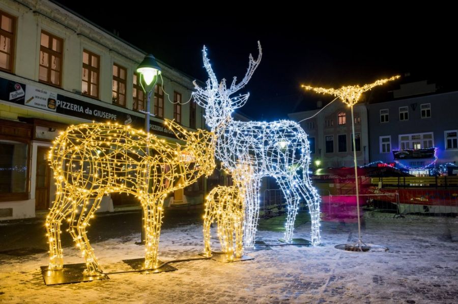 Vianočné svetielka v Trenčíne tento rok oživili mesto inak, pozrite sa ako vyzerá vianočná atmosféra, foto 4