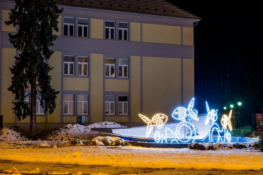 Vianočné svetielka v Trenčíne tento rok oživili mesto inak, pozrite sa ako vyzerá vianočná atmosféra, foto 6