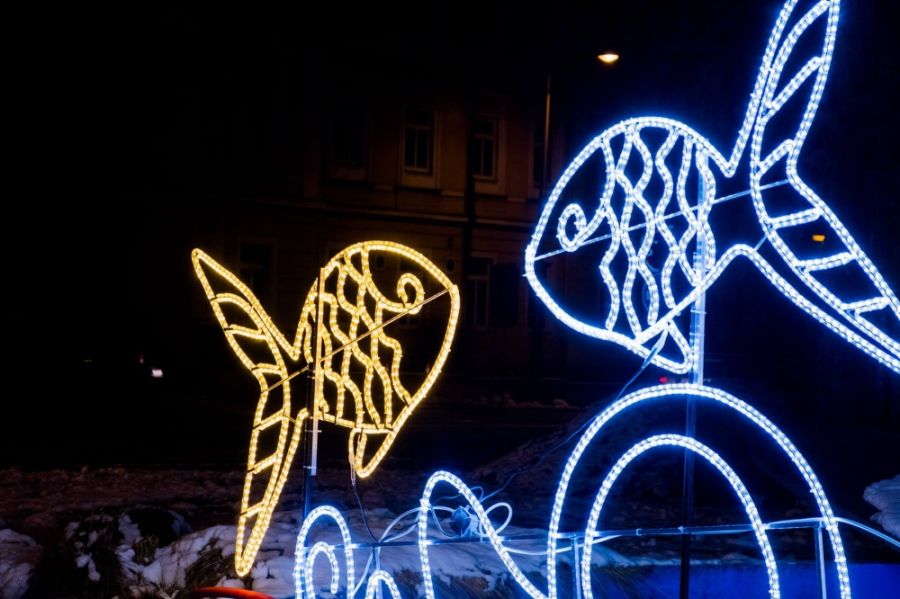 Vianočné svetielka v Trenčíne tento rok oživili mesto inak, pozrite sa ako vyzerá vianočná atmosféra, foto 7