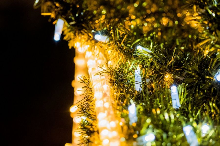 Vianočné svetielka v Trenčíne tento rok oživili mesto inak, pozrite sa ako vyzerá vianočná atmosféra, foto 9