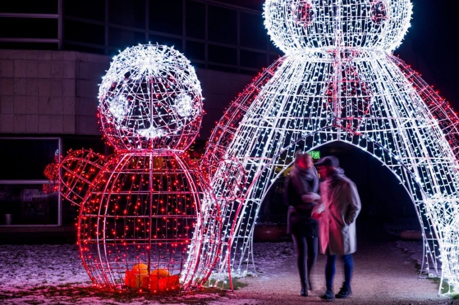 Vianočné svetielka v Trenčíne tento rok oživili mesto inak, pozrite sa ako vyzerá vianočná atmosféra, foto 11