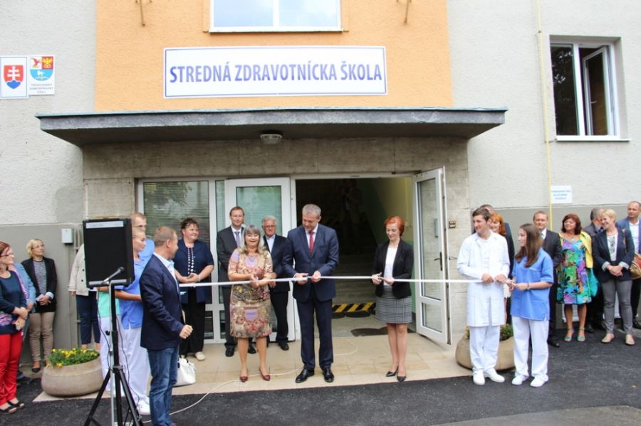 70-te výročie založenia Strednej zdravotníckej školy Trenčín sa ponesie v slávnostnom duchu ocenení, foto 4