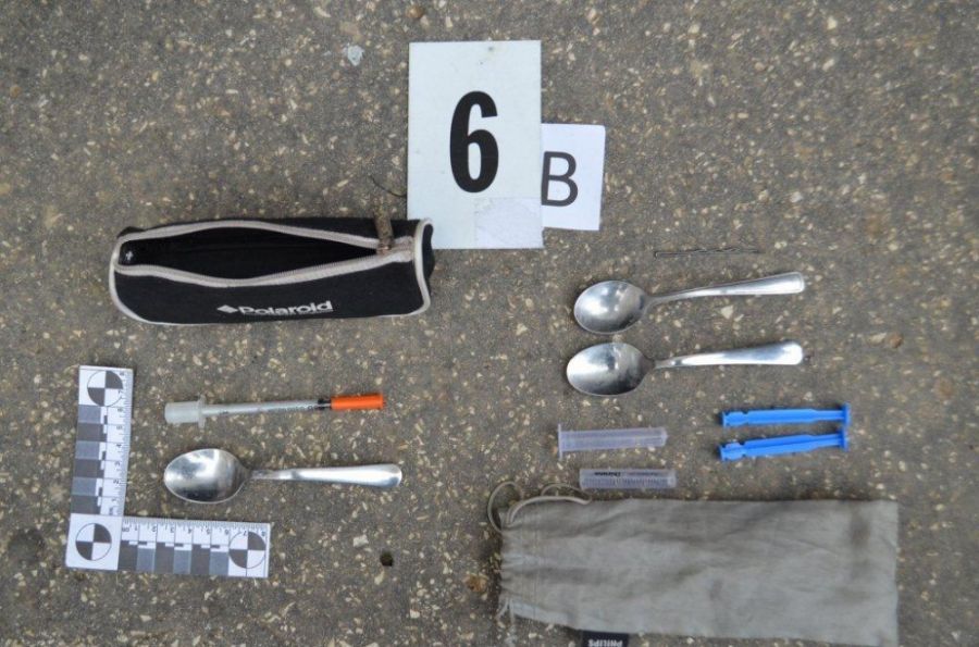 Protidrogová razia v Považskej Bystrici dopadla úspešne, polícia zadržala 4 osoby a metamfetamín, foto 4