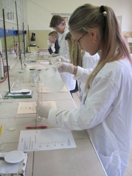 Otvorené laboratórium Spojenej školy v Novákoch sa nieslo v duchu mágie, prišlo až 169 žiakov, foto 6