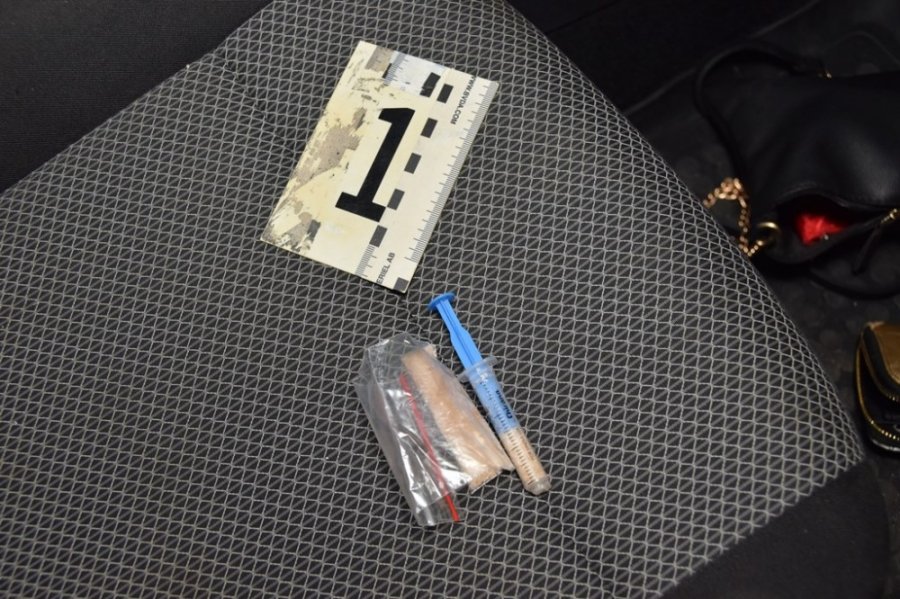 Nepoučiteľnú dílerku drog zadržali aj s pervitínom v hodnote 450 eur v Novej Dubnici, foto 5