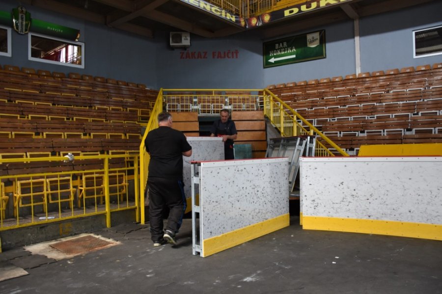 Mesto Trenčín obnovuje chladiarenské zariadenie Zimného štadiónu P. Demitru po viac ako 20 rokoch, foto 4