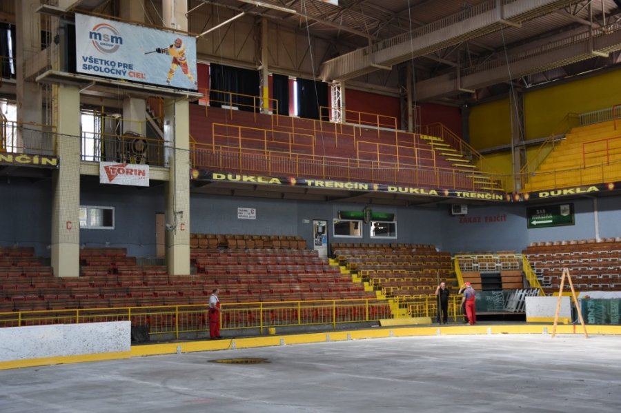 Mesto Trenčín obnovuje chladiarenské zariadenie Zimného štadiónu P. Demitru po viac ako 20 rokoch, foto 8