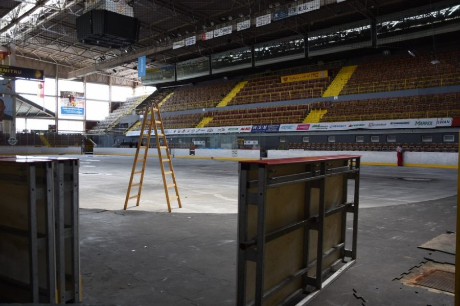 Mesto Trenčín obnovuje chladiarenské zariadenie Zimného štadiónu P. Demitru po viac ako 20 rokoch, foto 9