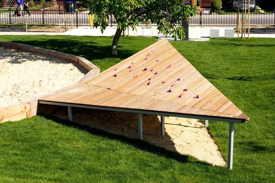 Mestská časť Stred sa už čoskoro bude tešiť z nového detského ihriska, otvoria ho už 1. júna, foto 7