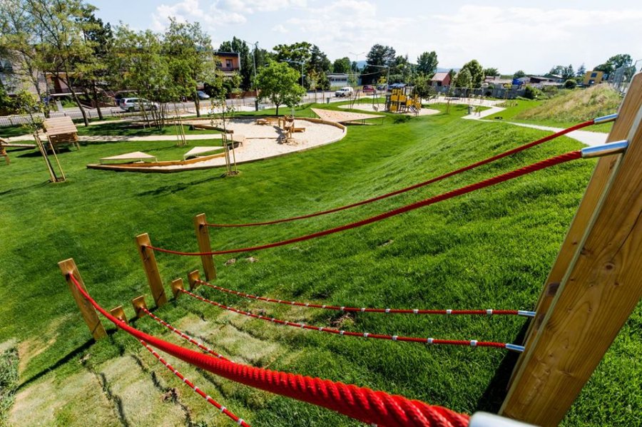 Mestská časť Stred sa už čoskoro bude tešiť z nového detského ihriska, otvoria ho už 1. júna, foto 13