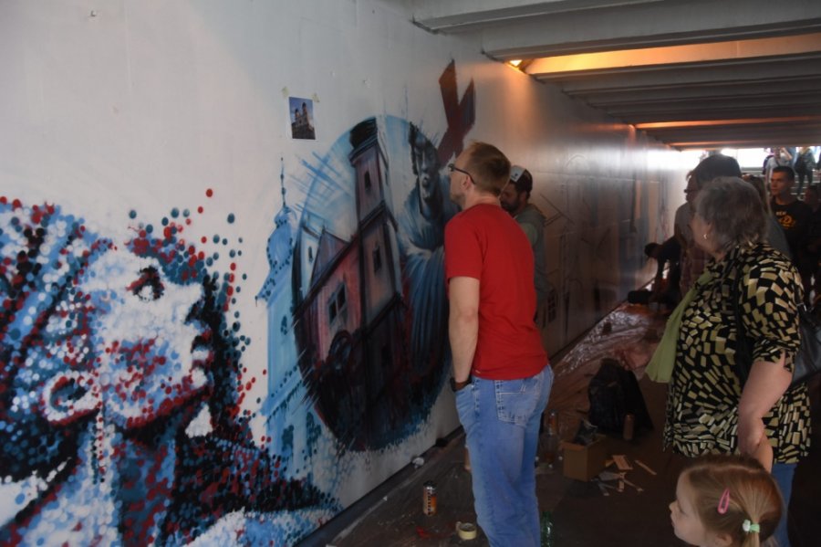 Umelci vdýchli nový život stenám podchodu na Hasičskej ulici počas podujatia Fest ART v Trenčíne, foto 9