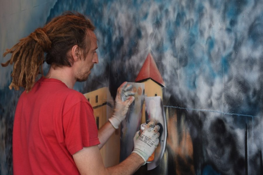 Umelci vdýchli nový život stenám podchodu na Hasičskej ulici počas podujatia Fest ART v Trenčíne, foto 12