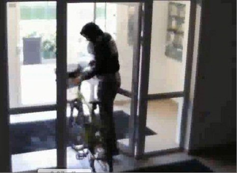 Neznámy páchateľ ukradol 2 bicykle, polícia žiada verejnosť o pomoc pri pátraní, foto 5