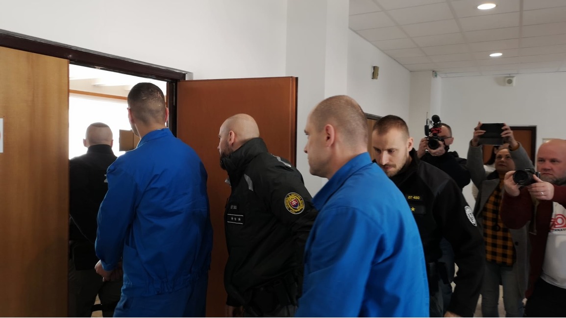 FOTO: Okresný súd v Trenčíne rozhodoval o podmienečnom prepustení Vorobjova, foto 2