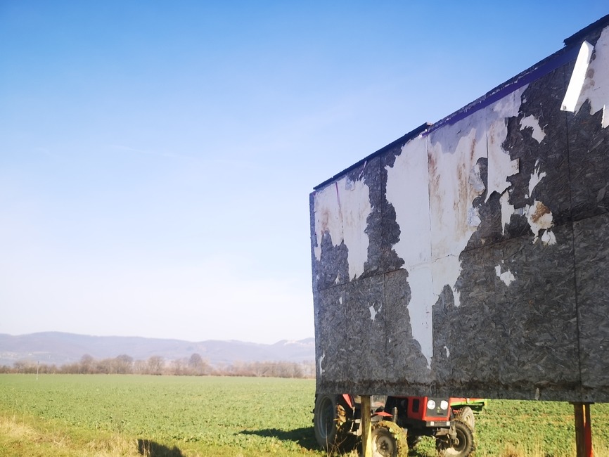 FOTO: V Dubnici nad Váhom čistili ulice od reklamného smogu. Odstránili 16 reklamných pútačov, foto 1