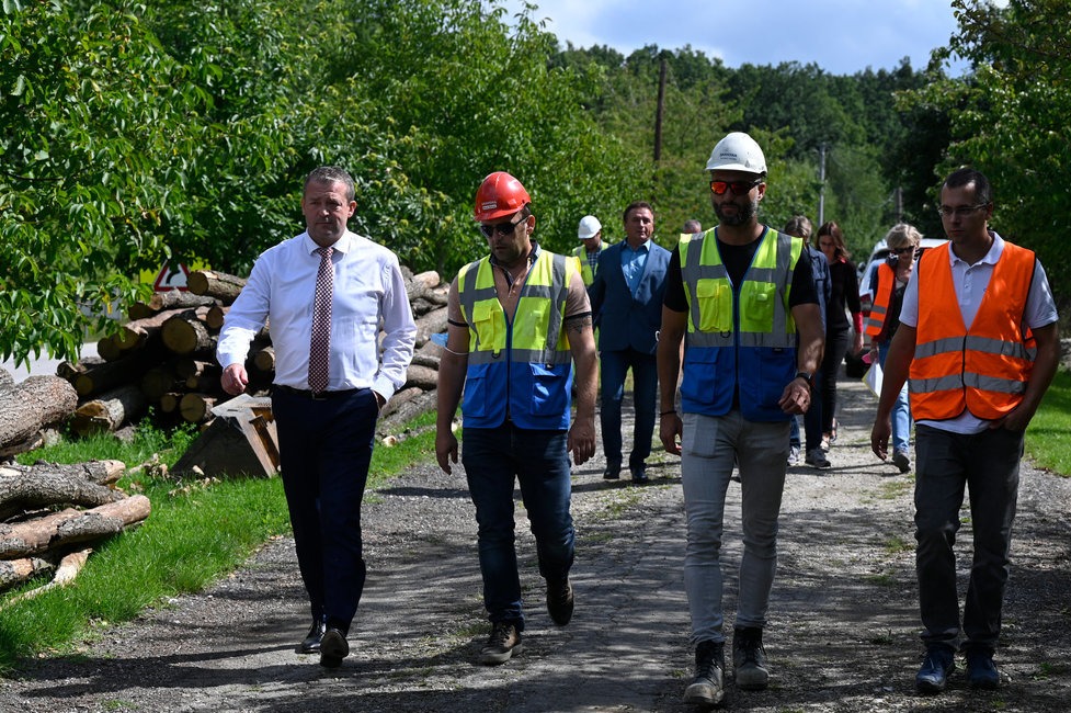 FOTO: Úsek medzi Myjavou a Novým Mestom nad Váhom v druhej etape rekonštrukcie, foto 3
