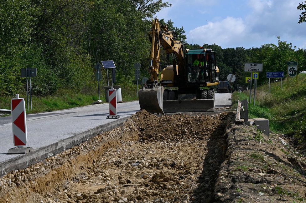 FOTO: Úsek medzi Myjavou a Novým Mestom nad Váhom v druhej etape rekonštrukcie, foto 8