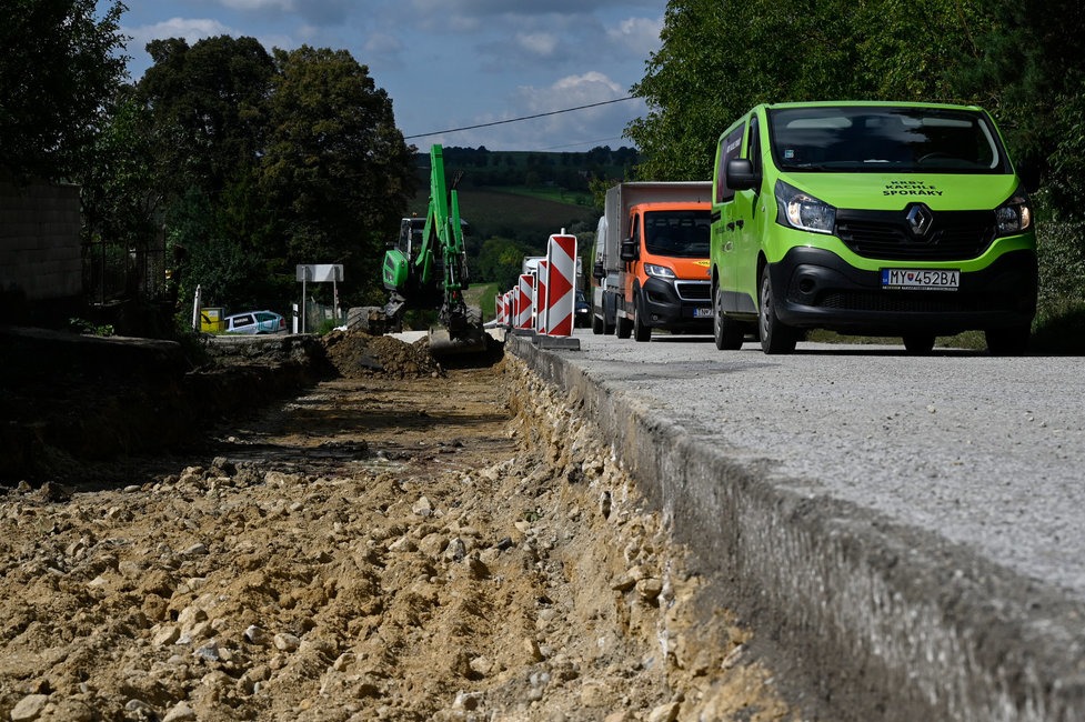 FOTO: Úsek medzi Myjavou a Novým Mestom nad Váhom v druhej etape rekonštrukcie, foto 10