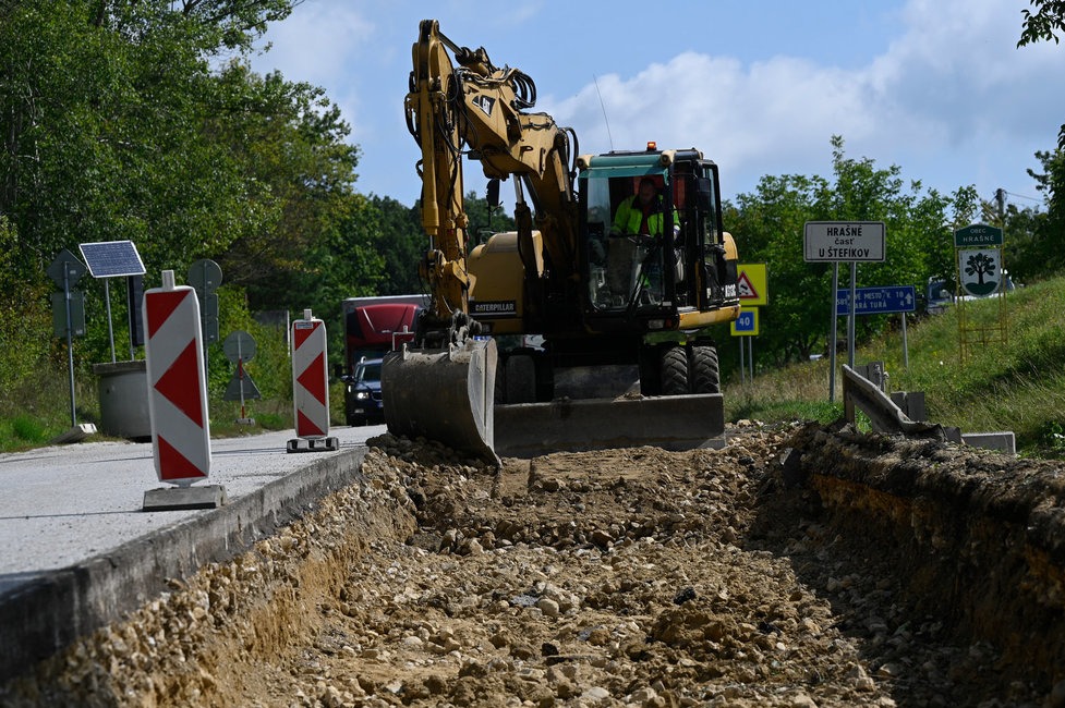 FOTO: Úsek medzi Myjavou a Novým Mestom nad Váhom v druhej etape rekonštrukcie, foto 11