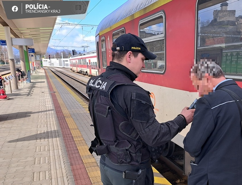 FOTO: Železničná polícia spustila tento týždeň akciu „Modrá 24“, foto 2