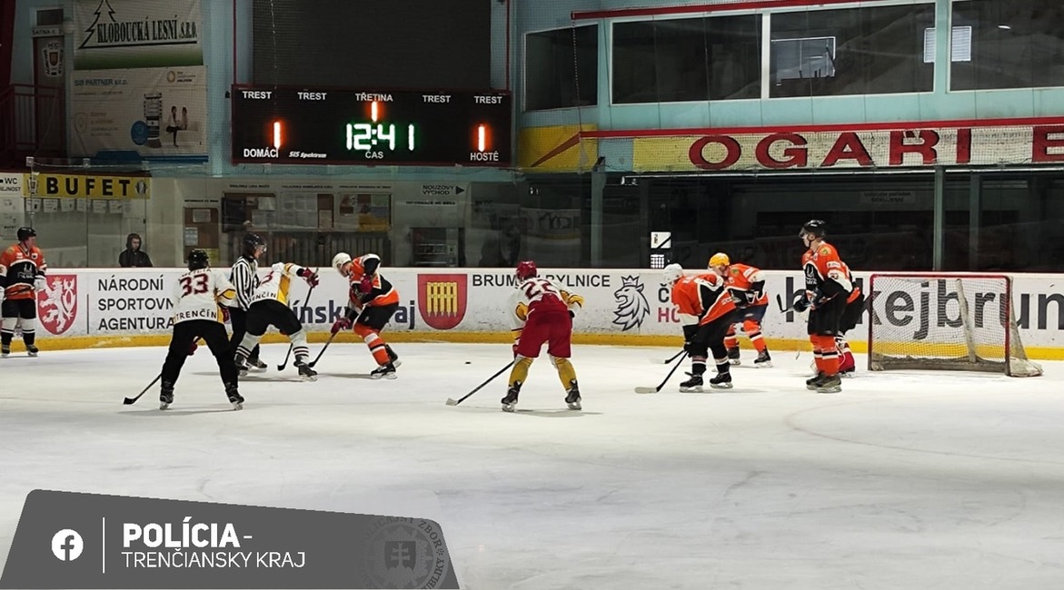 FOTO: Turnaj policatov v ľadovom hokeji, foto 3
